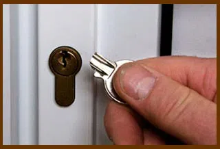 Plainville Locksmith Store Plainville, CT 860-744-3012 - 14-60-broken-key