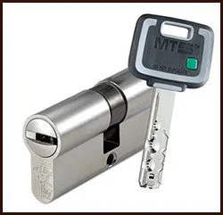 Plainville Locksmith Store Plainville, CT 860-744-3012 - 4-60-Security-Lock